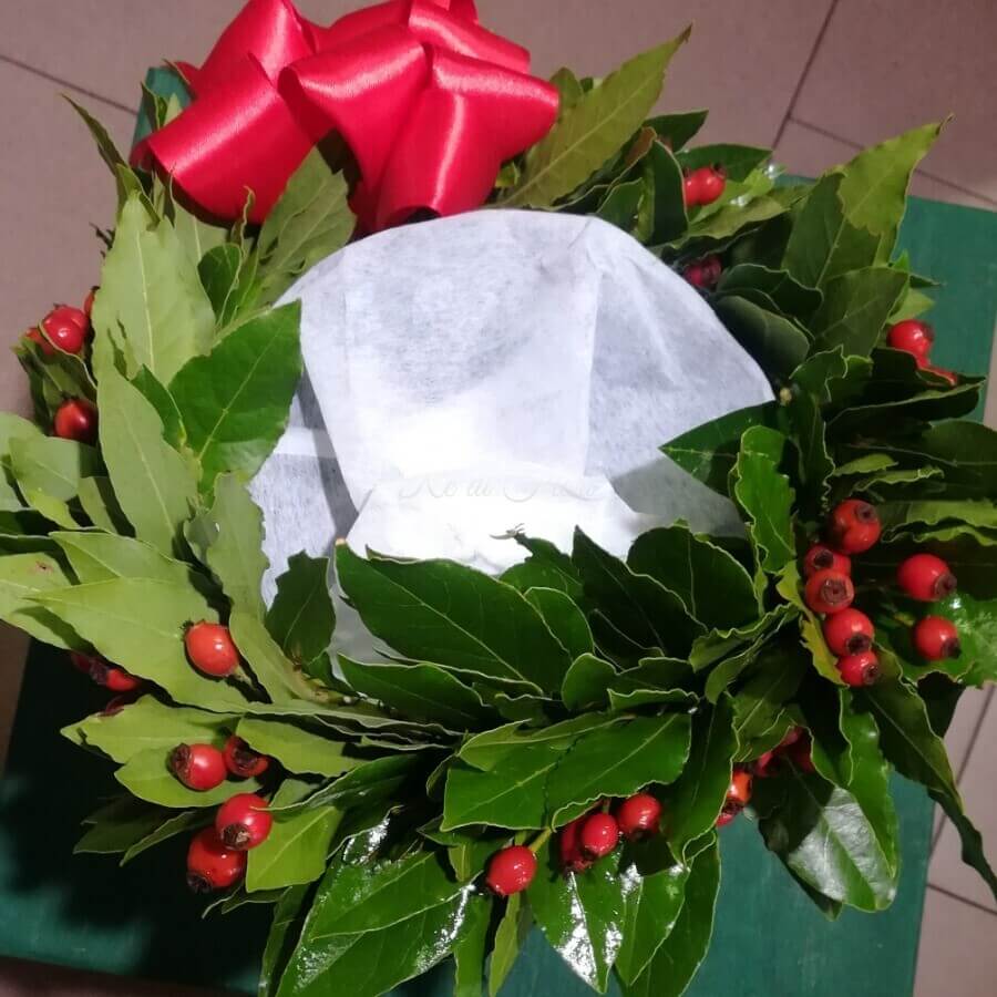 Coroncina di alloro con bacche Coroncina di alloro con bacche